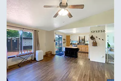 5021 Daniel St S, Salem, OR 97306 - Photo 28