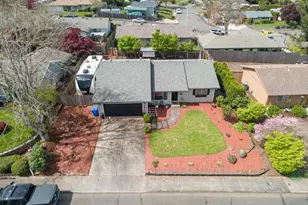 5021 Daniel St S, Salem, OR 97306 - Photo 8