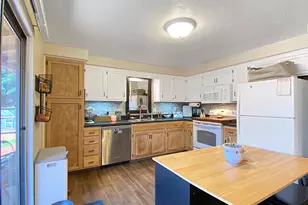 5021 Daniel St S, Salem, OR 97306 - Photo 32