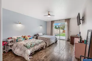 221 E 16th St, Lafayette, OR 97127 - Photo 26