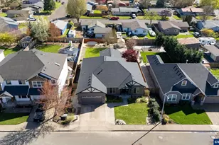 221 E 16th St, Lafayette, OR 97127 - Photo 46