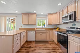8797 Box Elder St, Corvallis, OR 97330 - Photo 8