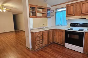 612 N Cascade (#25) Dr, Woodburn, OR 97071 - Photo 8