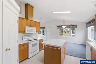 3398 Snow Peak Pl, Lebanon, OR 97355 - Photo 14