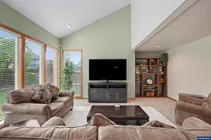 2072 22nd Ave SE, Albany, OR 97322 - Photo 8