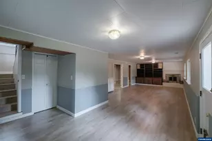 3385 Balsam Dr S, Salem, OR 97302 - Photo 36