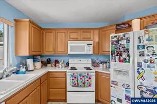 451 Whitney St, Stayton, OR 97383 - Photo 12