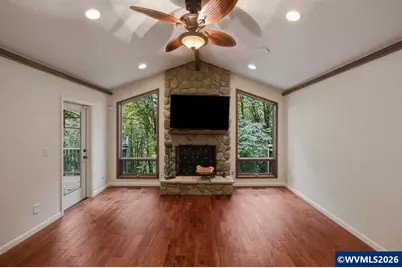 6894 Prospect Ridge Rd S, Salem, OR 97306 - Photo 16