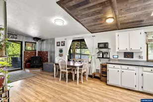 3543 Crooked Finger Rd NE, Scotts Mills, OR 97375 - Photo 8