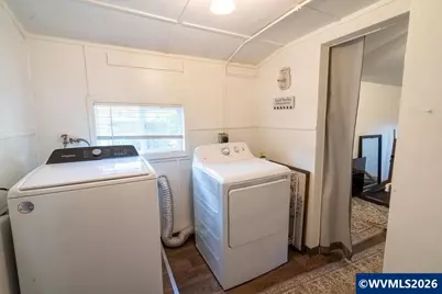 724 N Main St, Brownsville, OR 97327 - Photo 26