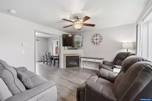 406 Sunset Ct, Amity, OR 97101 - Photo 4