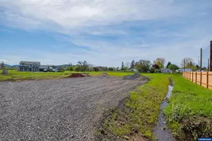 348 E Kisling Ave, Brownsville, OR 97327 - Photo 30