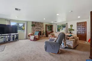 48974 SE Fairview St, Mill City, OR 97360 - Photo 10