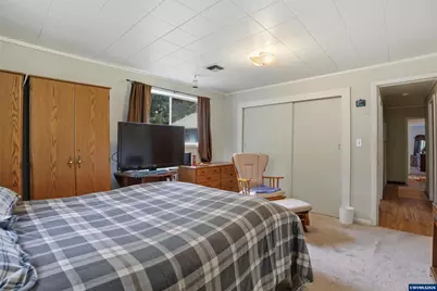 48974 SE Fairview St, Mill City, OR 97360 - Photo 18