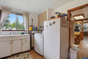 48974 SE Fairview St, Mill City, OR 97360 - Photo 18
