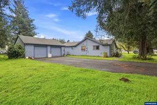 48974 SE Fairview St, Mill City, OR 97360 - Photo 2