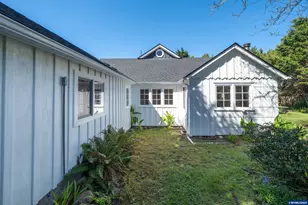 43 NW Knoxville St, Yachats, OR 97498 - Photo 42