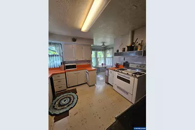427 NE Yamhill St, Sheridan, OR 97378 - Photo 8