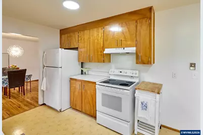 2207 Oregon Ct, Woodburn, OR 97071 - Photo 10