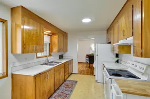 2207 Oregon Ct, Woodburn, OR 97071 - Photo 8