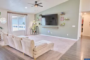 1305 SW Illihe Rd, Dallas, OR 97338 - Photo 12