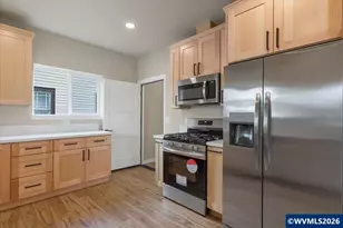 494 17th St SE, Salem, OR 97301 - Photo 10