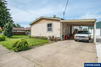 1060 23rd Av, Sweet Home, OR 97386 - Photo 2