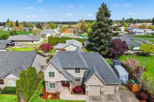225 SW Hendricks St, Sublimity, OR 97385 - Photo 4