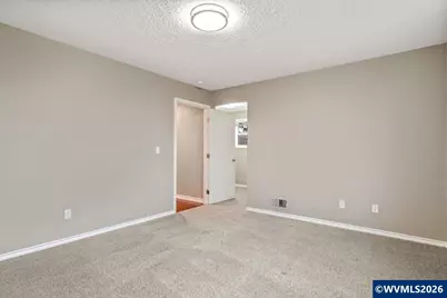 2470 Crestmont Cir S, Salem, OR 97302 - Photo 40