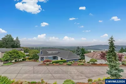 2470 Crestmont Cir S, Salem, OR 97302 - Photo 30