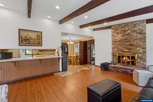 5665 Silverton Rd NE, Salem, OR 97305 - Photo 16