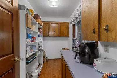 5665 Silverton Rd NE, Salem, OR 97305 - Photo 12