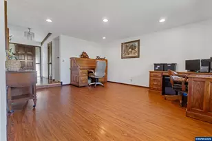 5665 Silverton Rd NE, Salem, OR 97305 - Photo 6