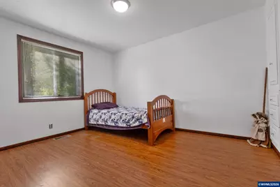 5665 Silverton Rd NE, Salem, OR 97305 - Photo 22