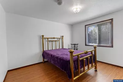 5665 Silverton Rd NE, Salem, OR 97305 - Photo 24