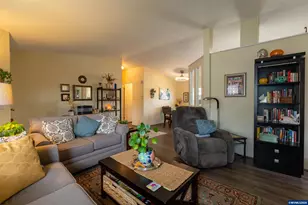 277 NE Conifer #49 Bl, Corvallis, OR 97330 - Photo 6