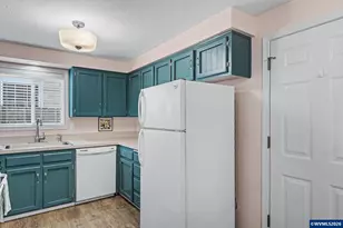 1036 Charlene St S, Salem, OR 97306 - Photo 10