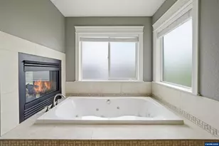 2021 Pikes Pass Ct SE, Salem, OR 97306 - Photo 26