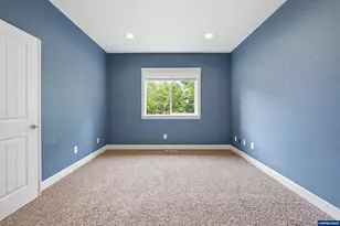 2021 Pikes Pass Ct SE, Salem, OR 97306 - Photo 20