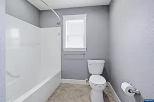 2021 Pikes Pass Ct SE, Salem, OR 97306 - Photo 38