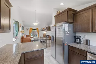 1423 SE Snowberry Ave, Dallas, OR 97338 - Photo 14