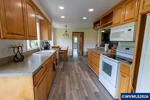 40235 Rainbow Dr, Scio, OR 97374 - Photo 16
