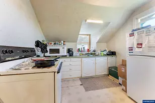 2328 State St, Salem, OR 97301 - Photo 10