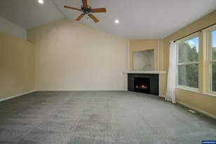 2655 Hollywood Dr NE, Salem, OR 97305 - Photo 16