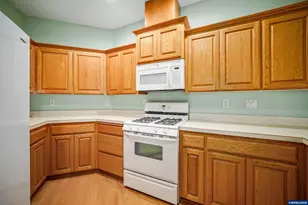 2655 Hollywood Dr NE, Salem, OR 97305 - Photo 22