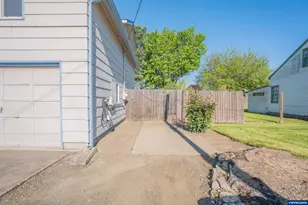 3433 Marion St SE, Albany, OR 97322 - Photo 32