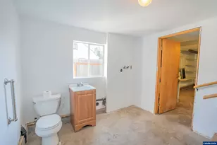 3433 Marion St SE, Albany, OR 97322 - Photo 24