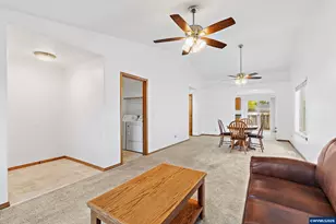 4451 Ocean Ave NE, Salem, OR 97301 - Photo 10