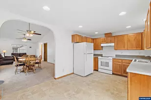 4451 Ocean Ave NE, Salem, OR 97301 - Photo 14