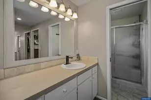390 Kevin Ct S, Salem, OR 97306 - Photo 34